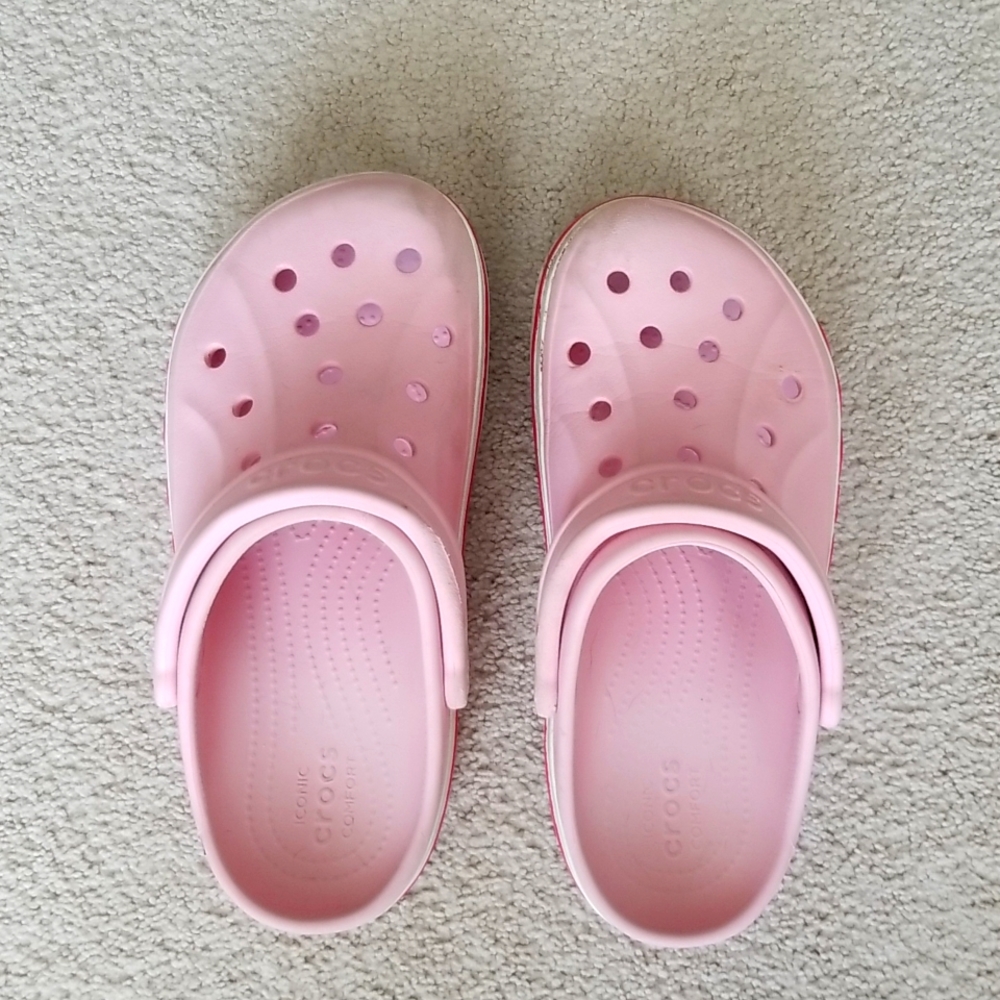 Bayaband crocs